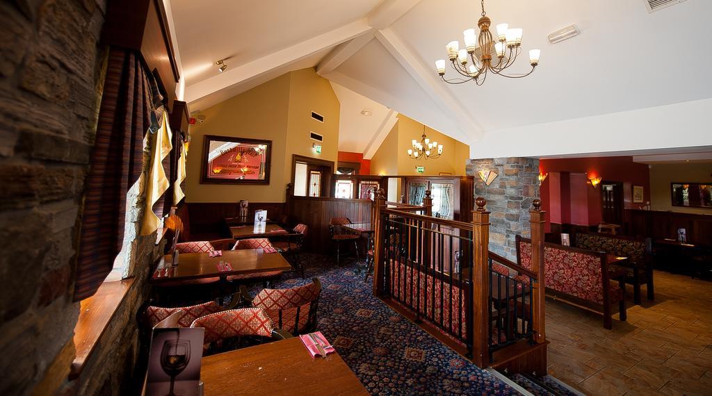 Corr'S Corner Hotel Нютънаби Екстериор снимка